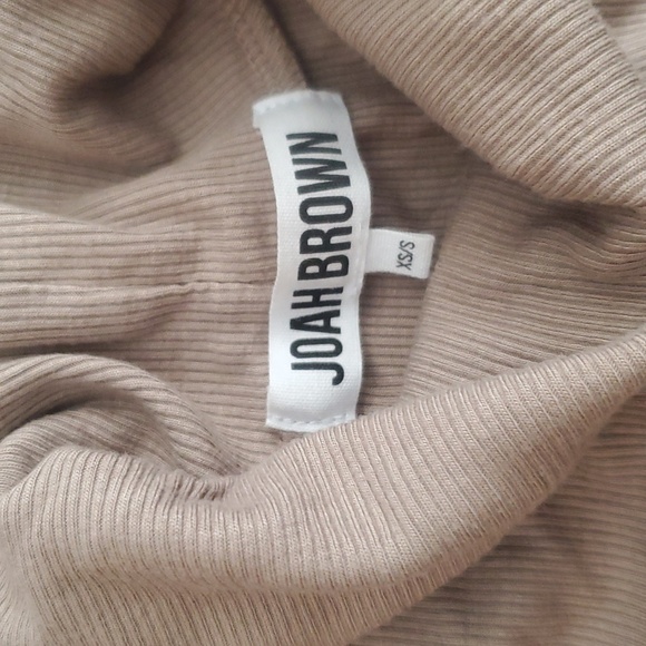Joah Brown Classic Turtleneck Flexrib Size Xs/s Like New In Taupe - Picture 6 of 9